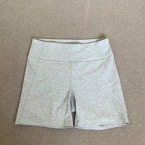 Outdoor Voices Warmup 5” Short - Small, Dove